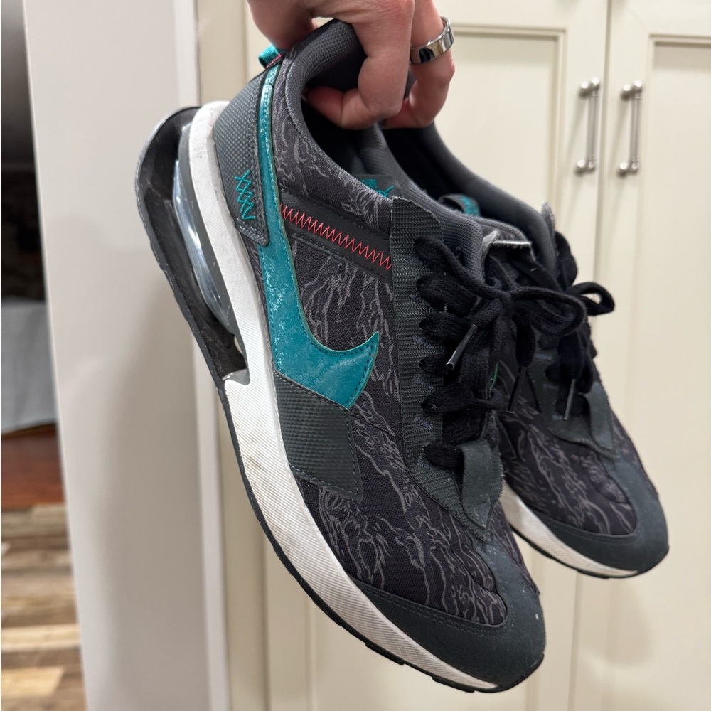 Nike Air Max Pre-Day SE